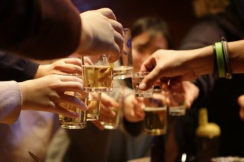 회식 장소 취향으로 보는 당신의 은밀한 매력도 테스트 ✨